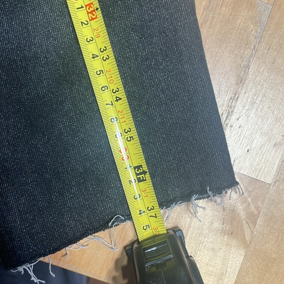 BNWT Boohoo Petite raw hem mom jeans - Picture 10 of 10